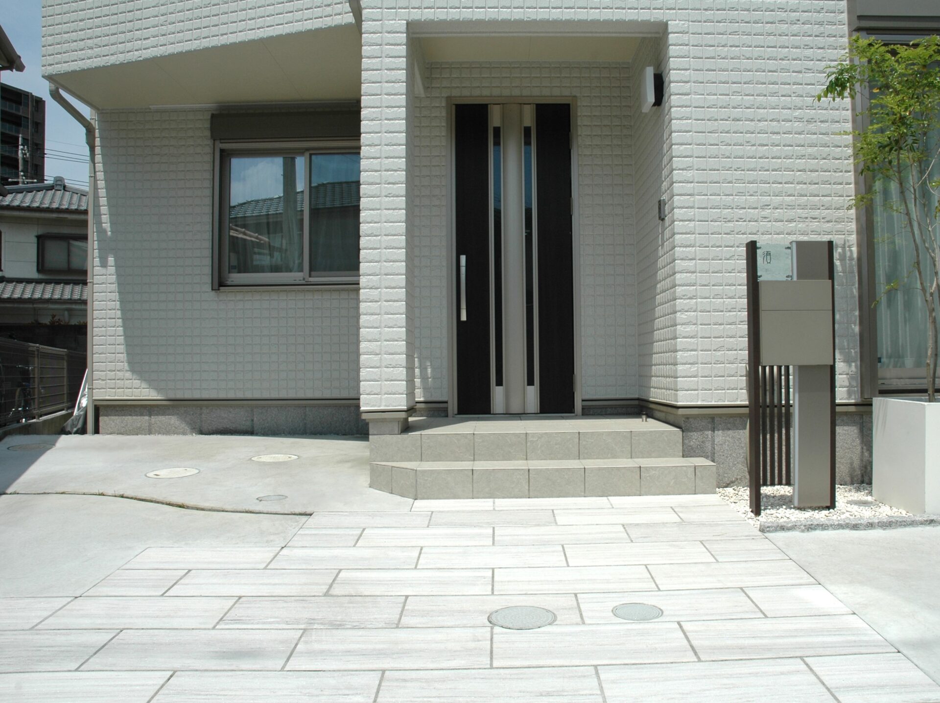 熊谷市のシンプルモダンな新築外構