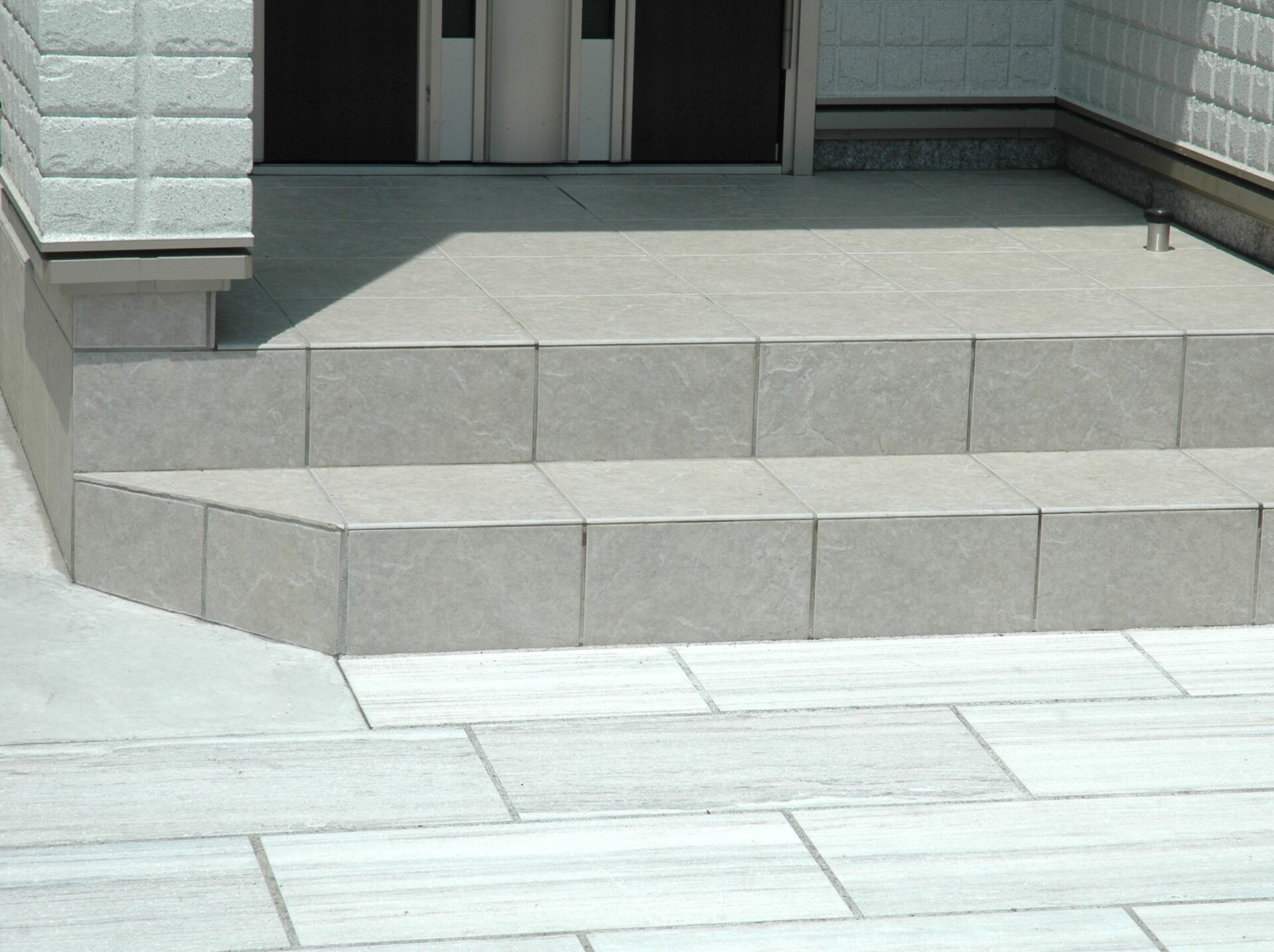 熊谷市のシンプルモダンな新築外構