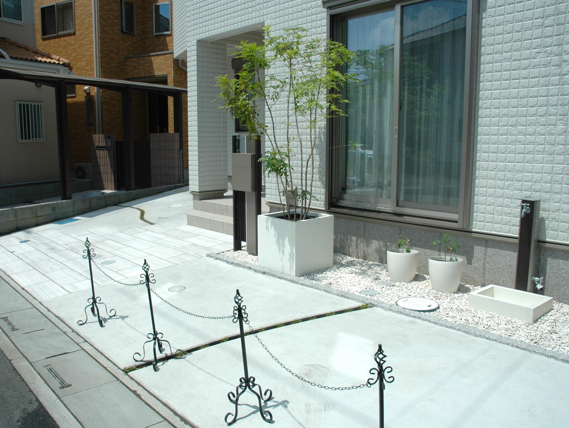 熊谷市のシンプルモダンな新築外構