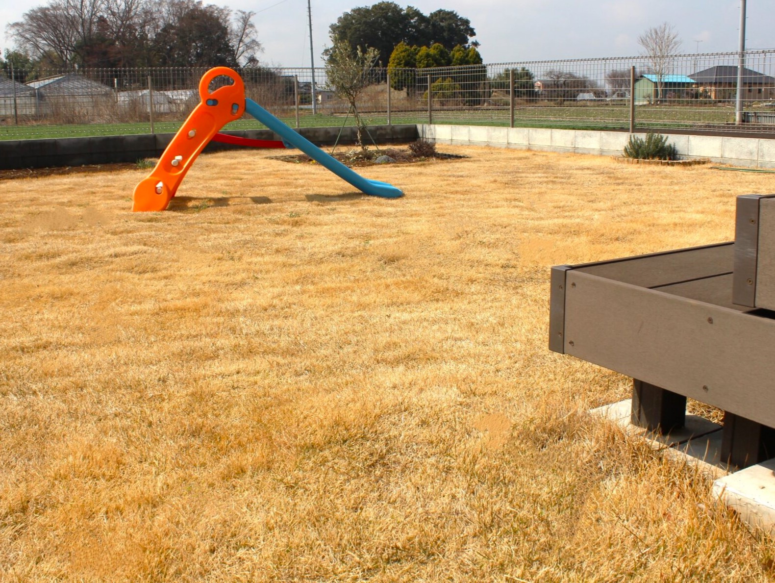 鴻巣市のナチュラルな新築外構