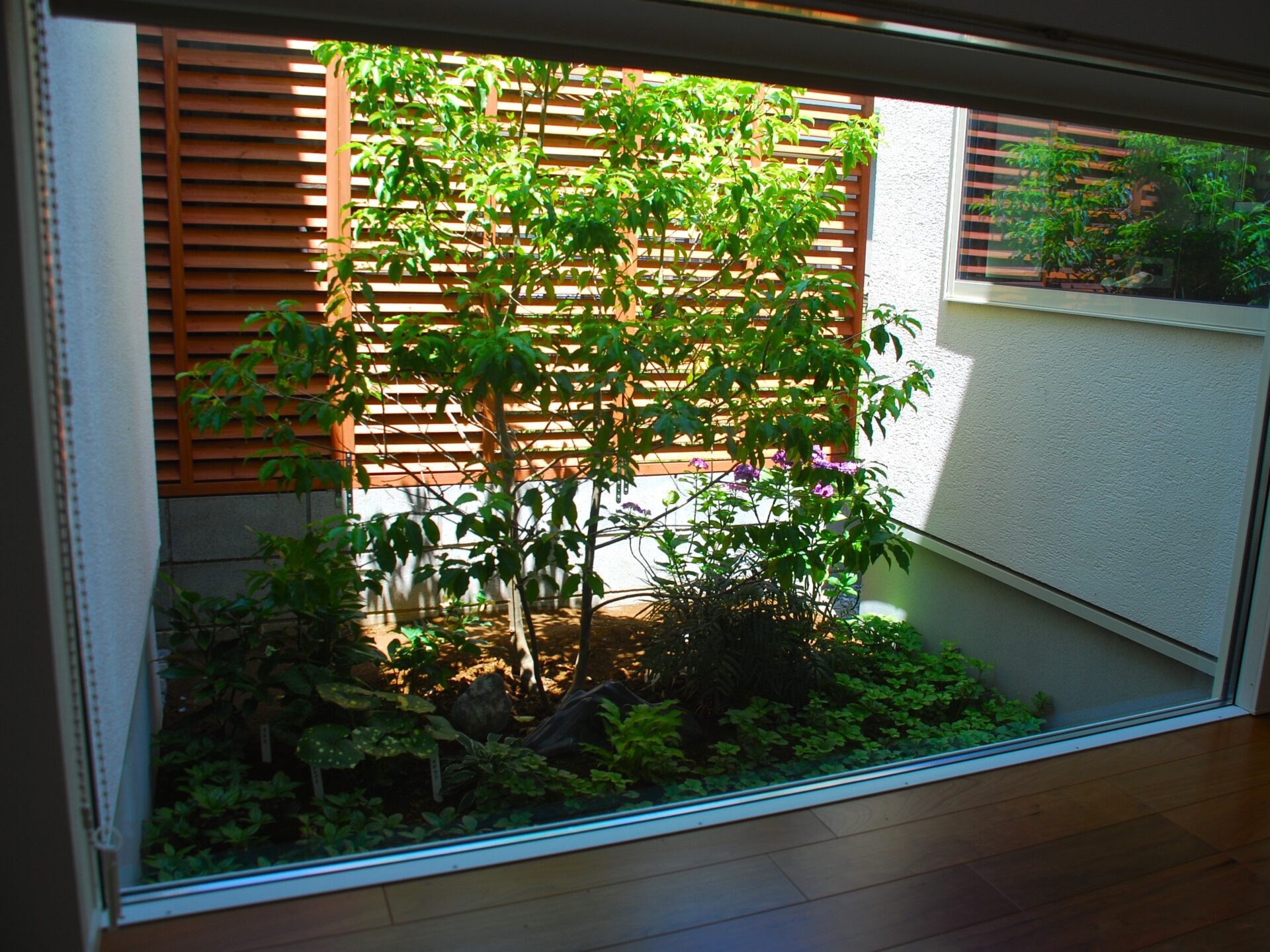 加須市のシンプルモダンな新築外構