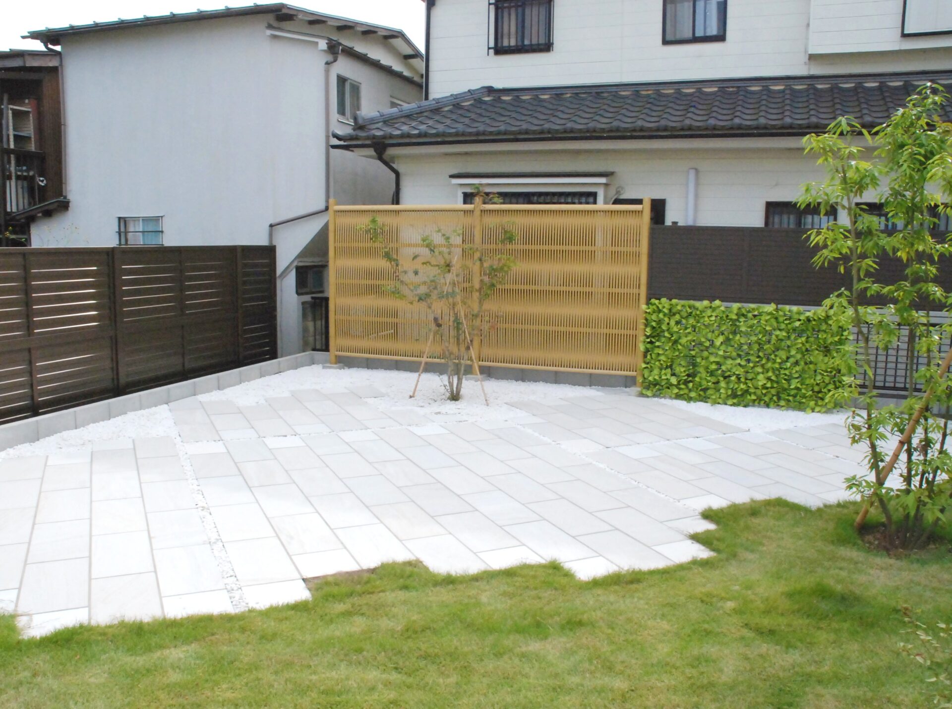 上尾市　和と洋のバランスが絶妙なプライベートガーデンの和庭