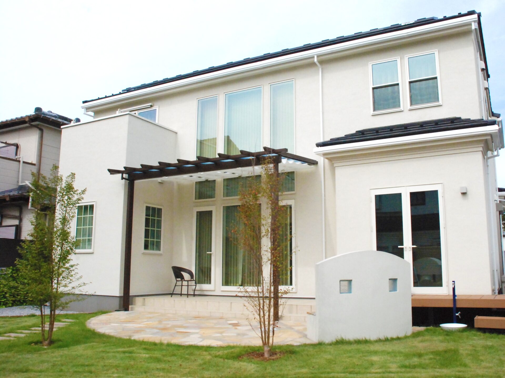 上尾市　和と洋のバランスが絶妙なプライベートガーデン