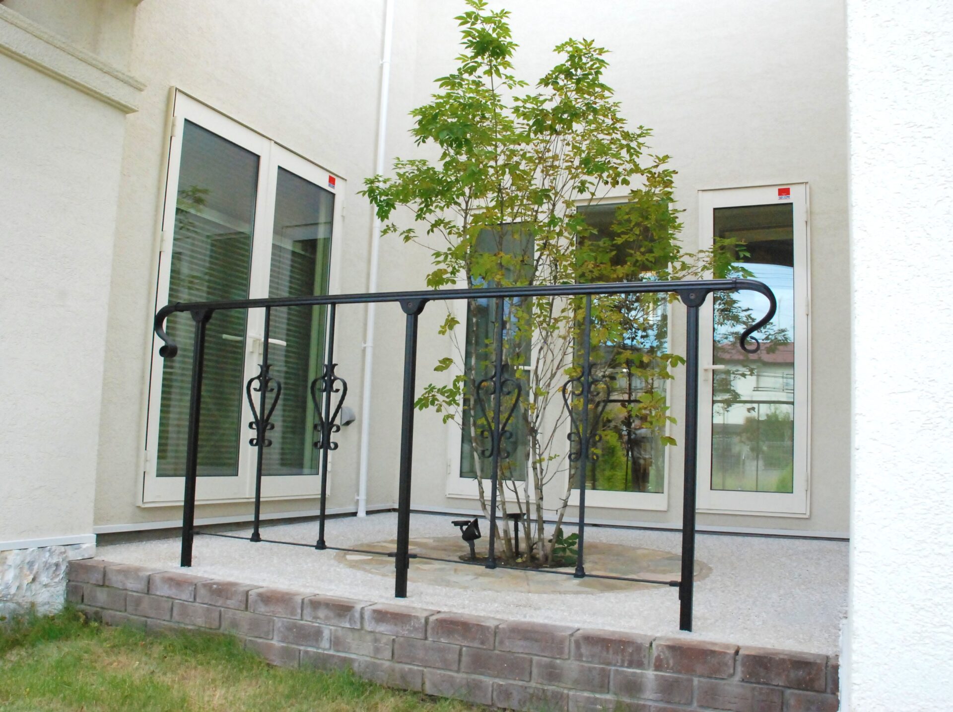 上尾市 和と洋のバランスが絶妙なプライベートガーデンの中庭