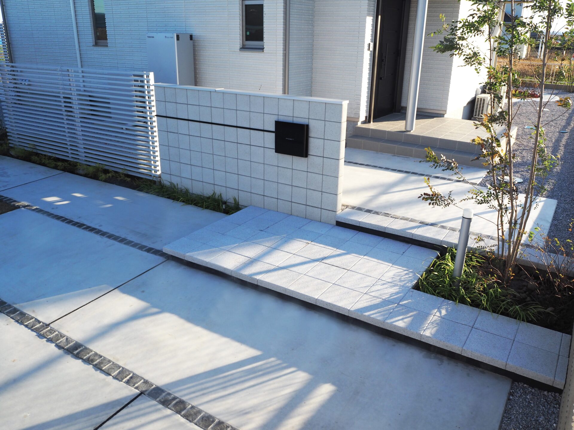 熊谷市のシンプルモダンな新築外構