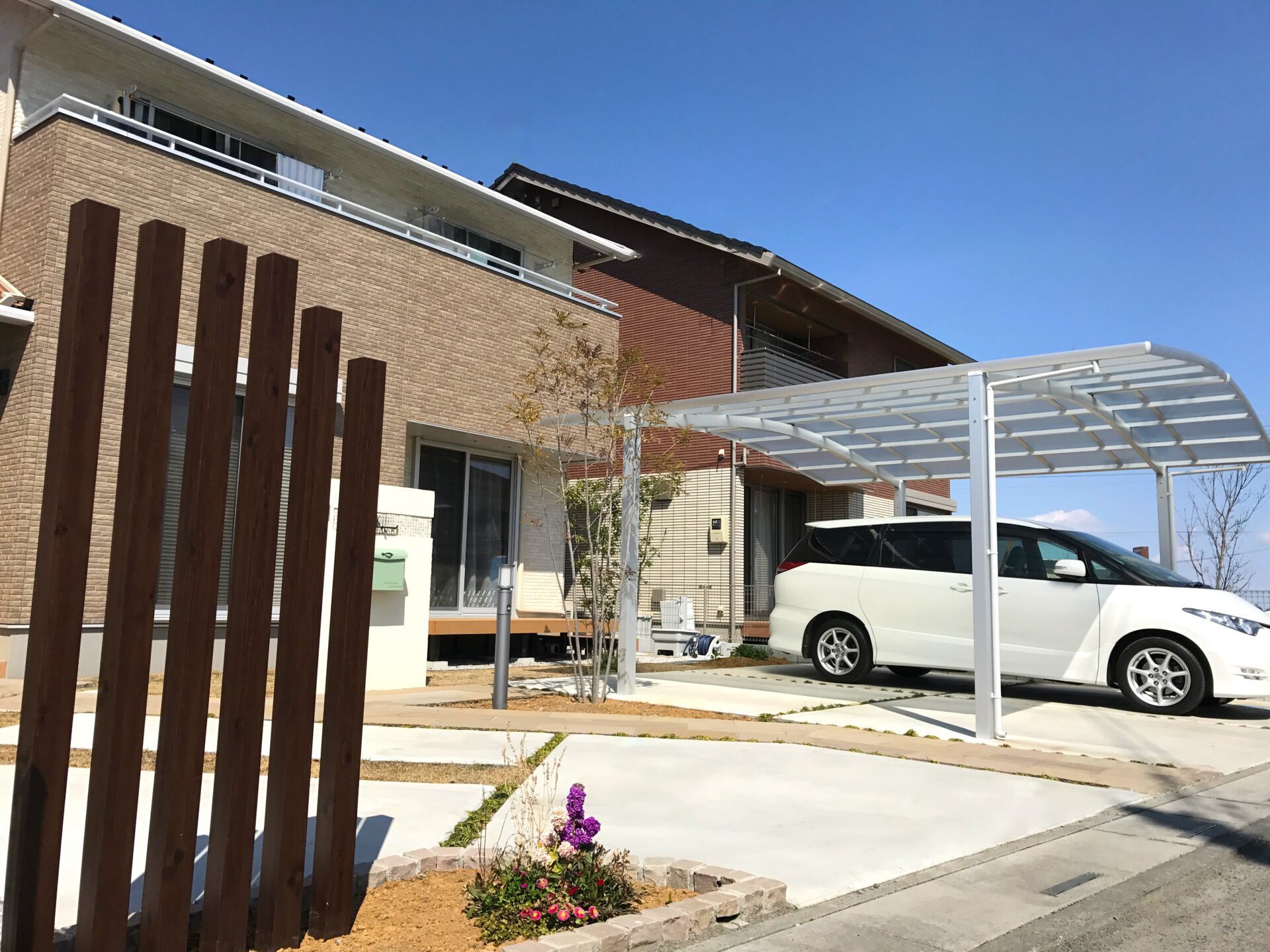 鴻巣市　クリーンでナチュラルな雰囲気のオープン外構