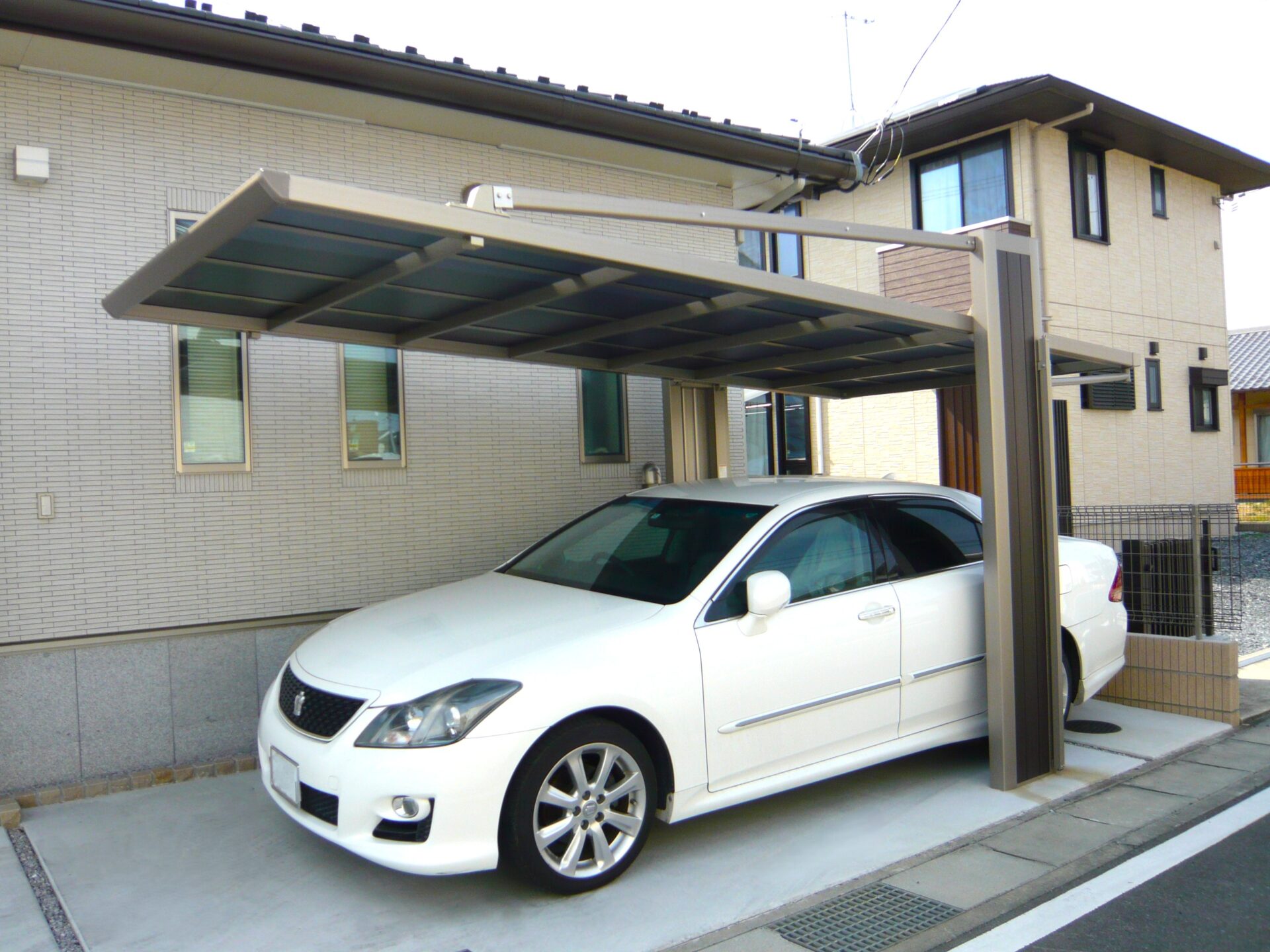 本庄市のシンプルモダンな新築外構