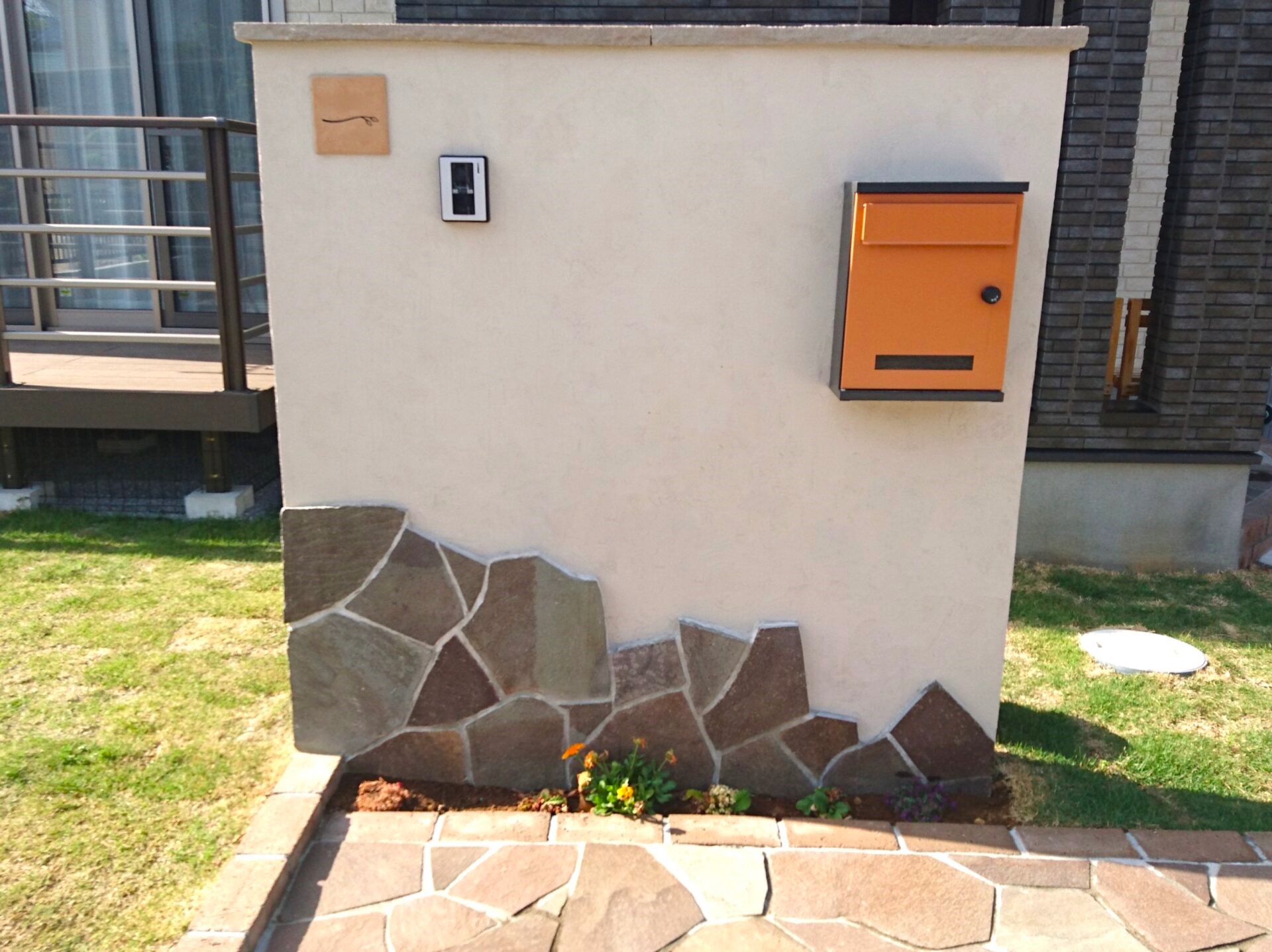 鴻巣市のナチュラルな新築外構