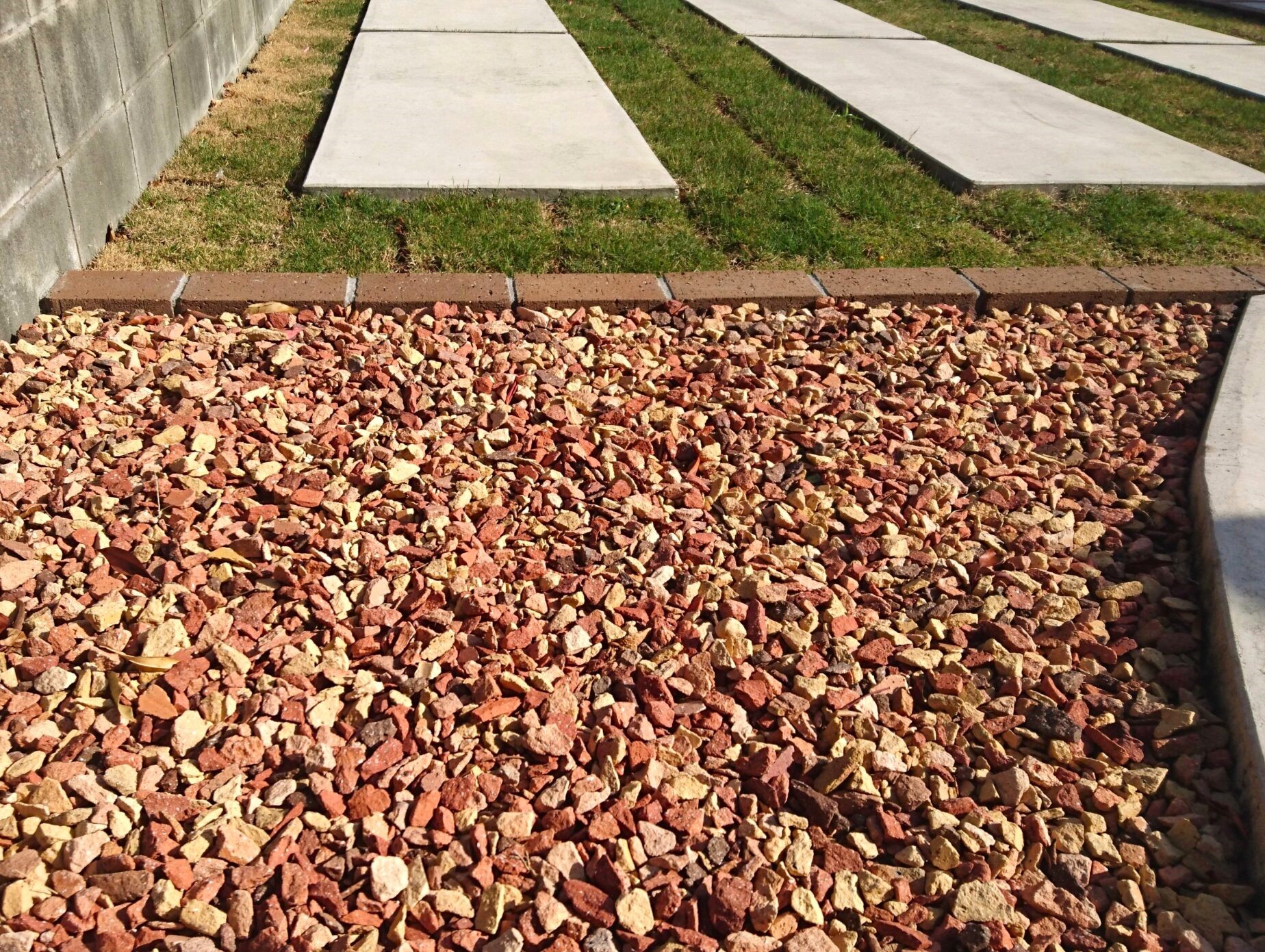 鴻巣市のナチュラルな新築外構