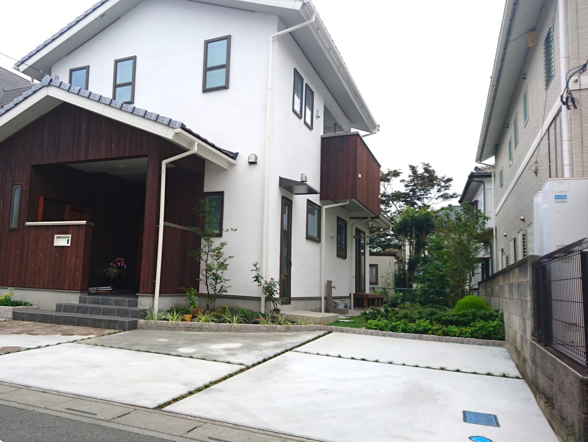 熊谷市のナチュラルな新築外構