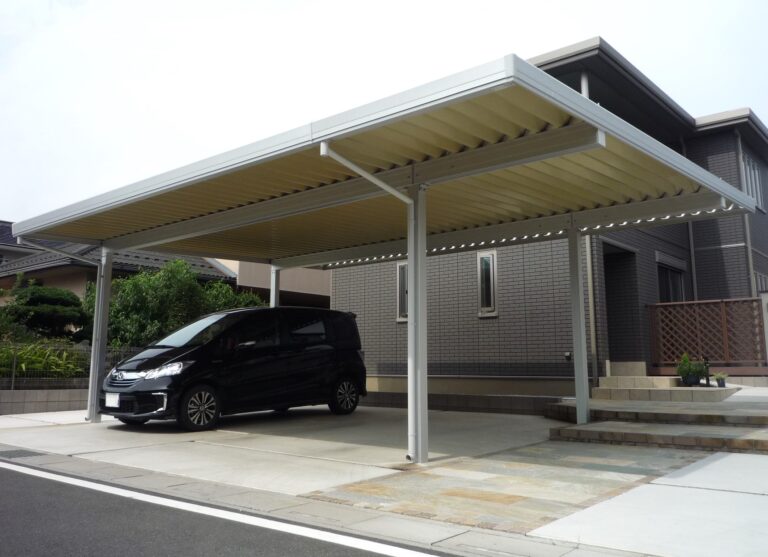 行田市　大雪にも耐える頑丈な 折板屋根カーポート