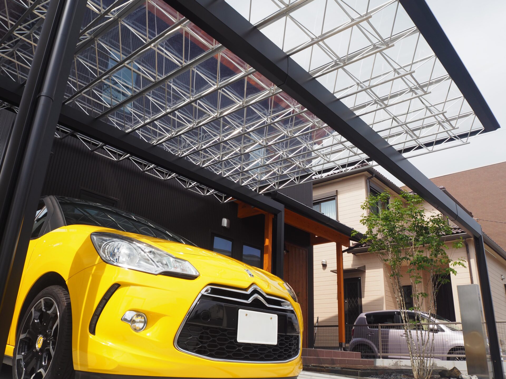 鴻巣市 和モダン×スタイリッシュな雰囲気のオープン外構のカーポート