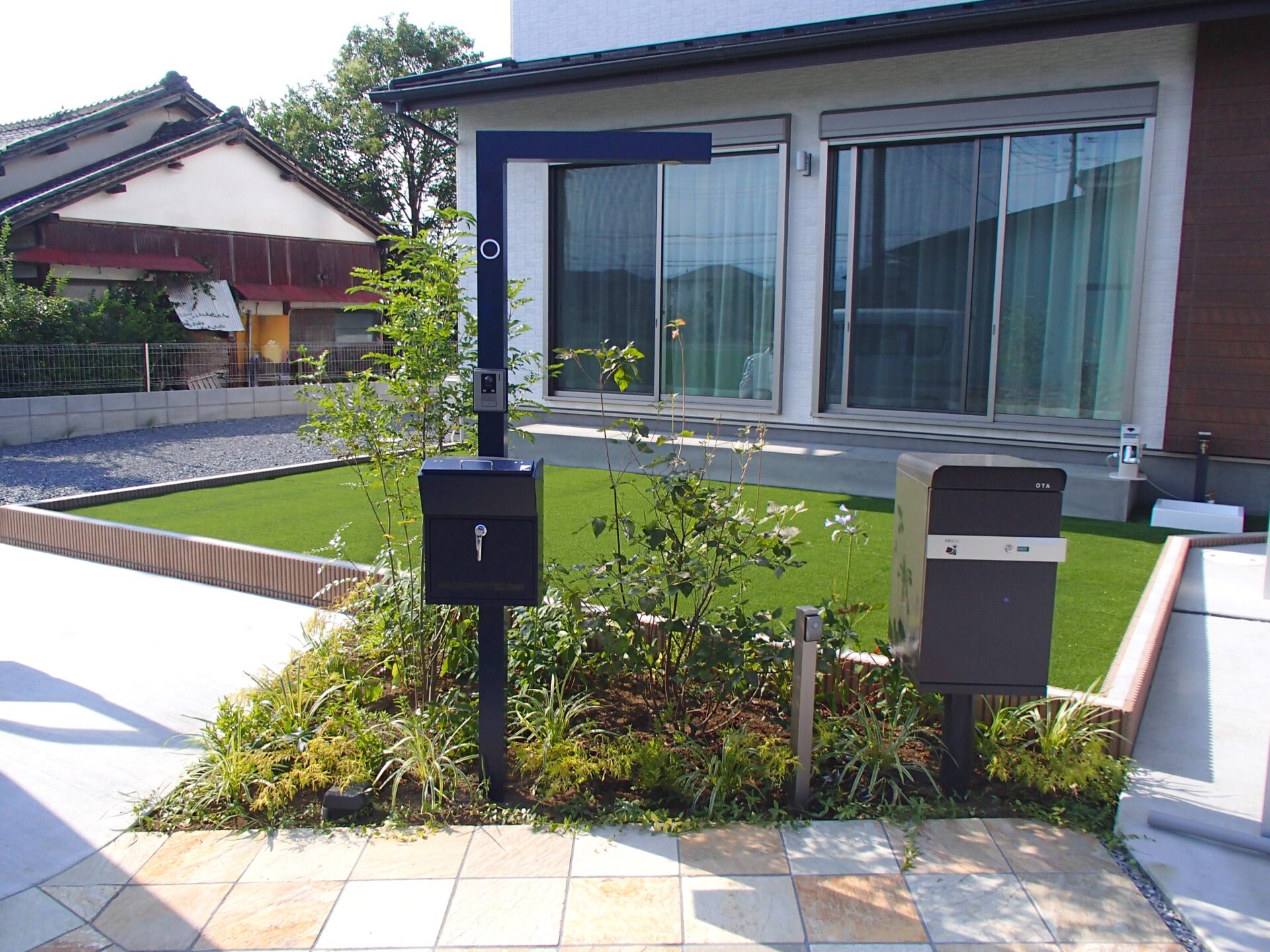 熊谷市　スマートエクステリア×ローメンテで快適なお庭の門まわり