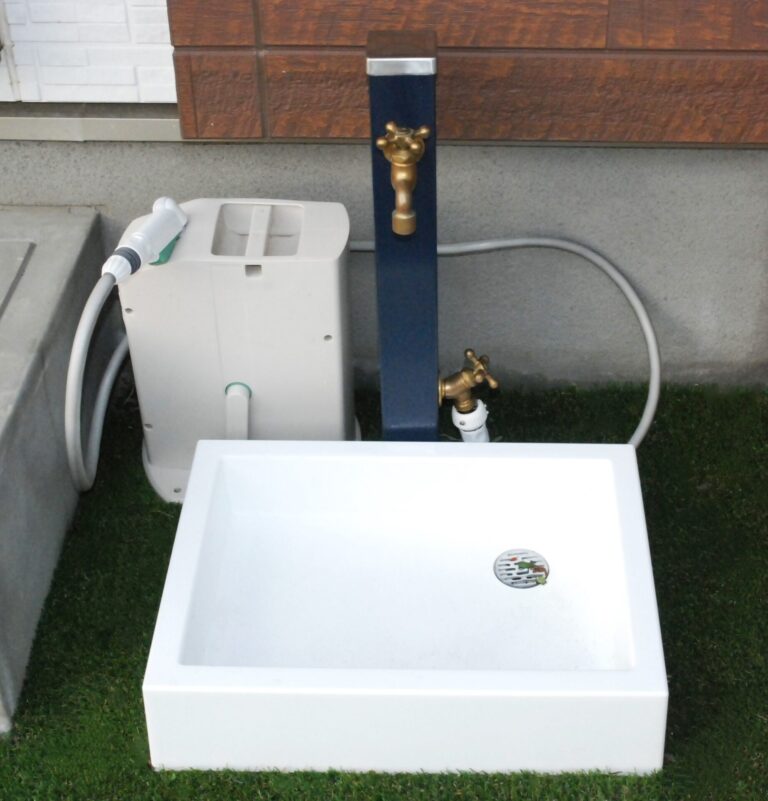 熊谷市　2口タイプの華やかで可愛らしいネイビーの水栓