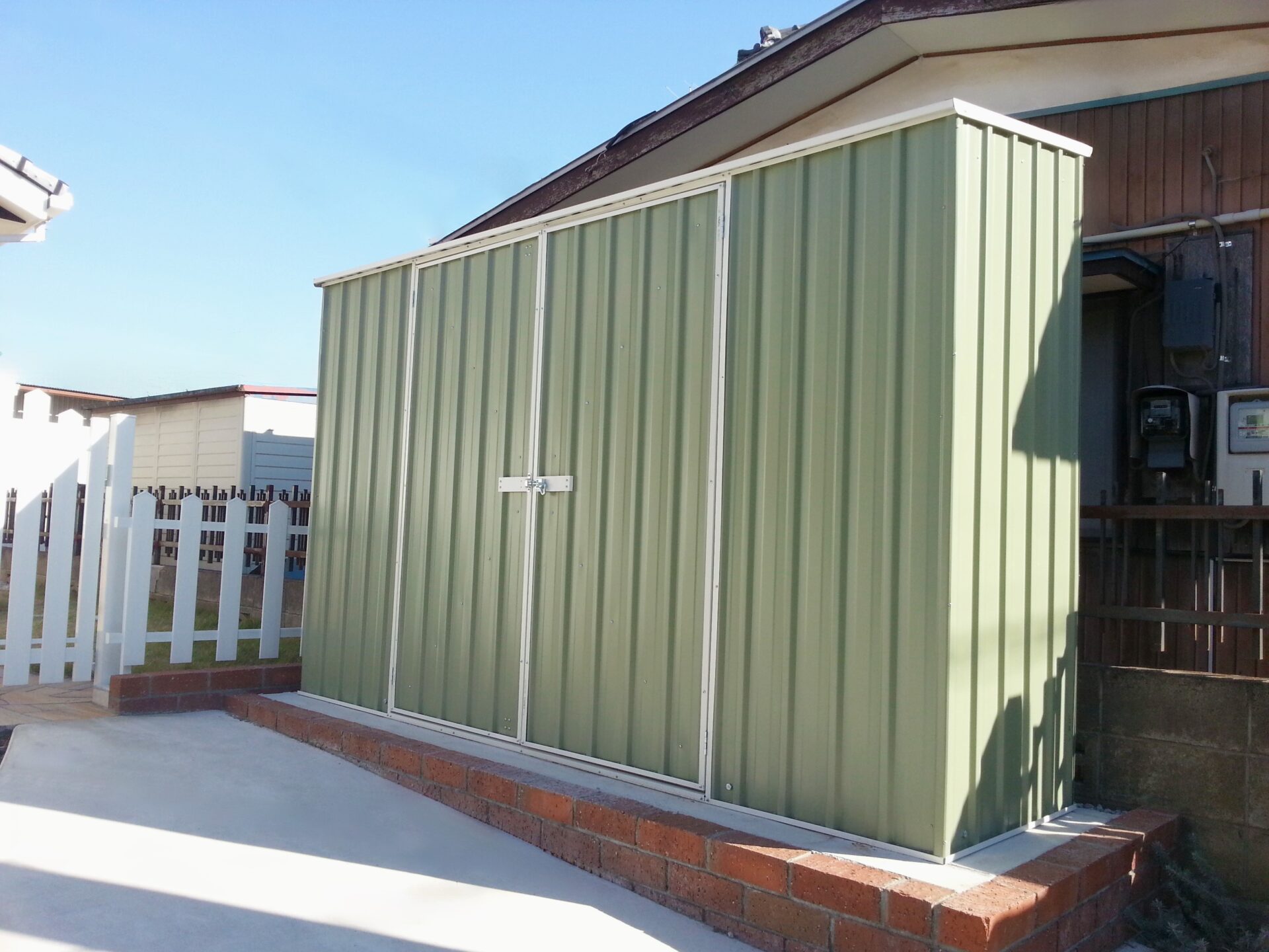 羽生市のナチュラルカントリーな新築外構