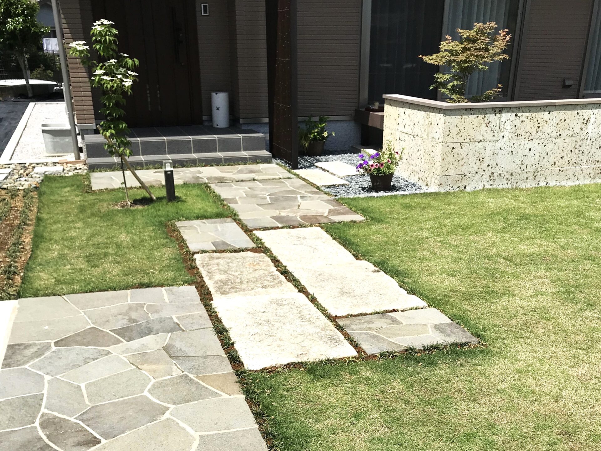 東松山市の和モダンな新築外構