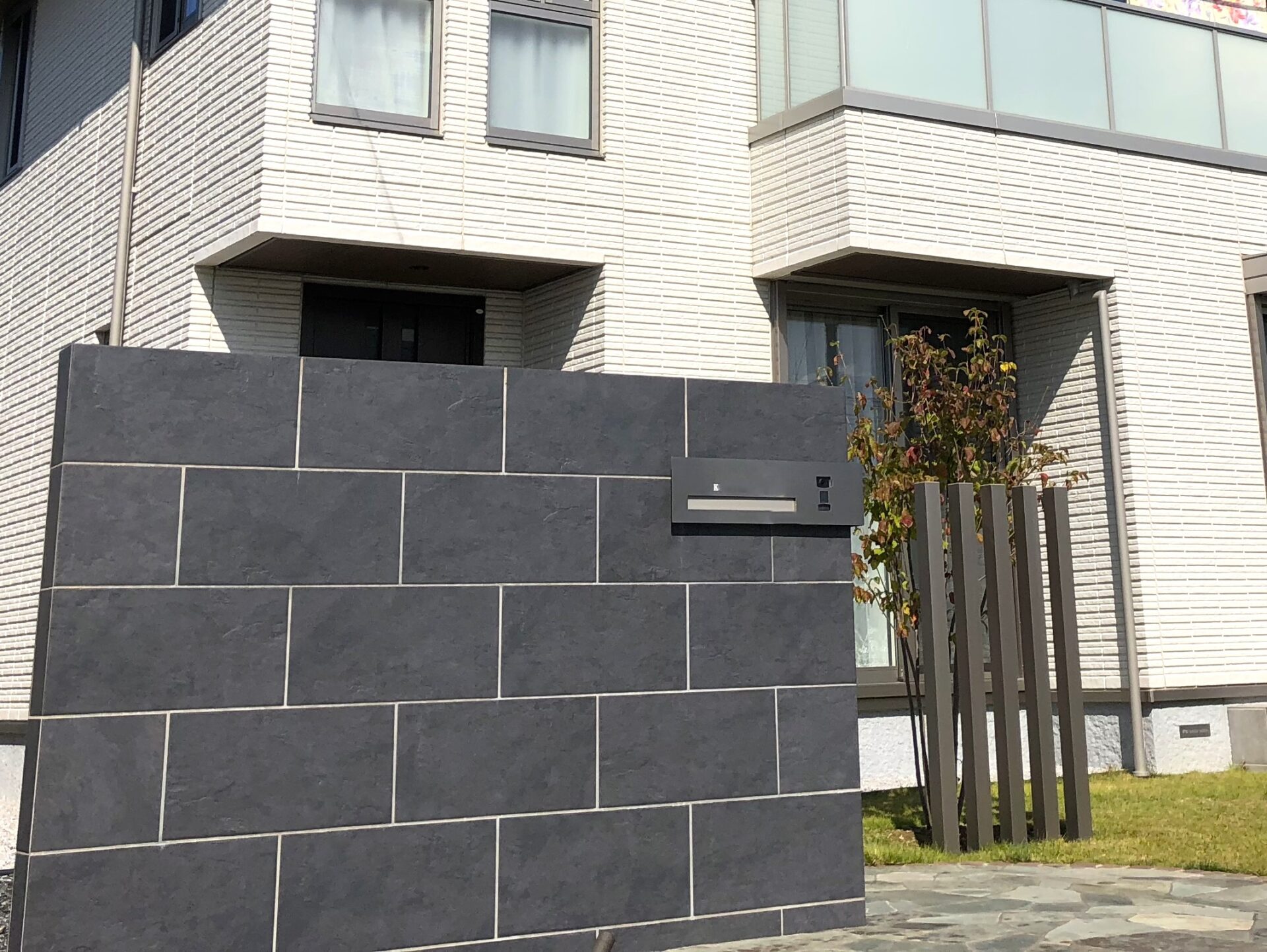 行田市のシンプルモダンな新築外構