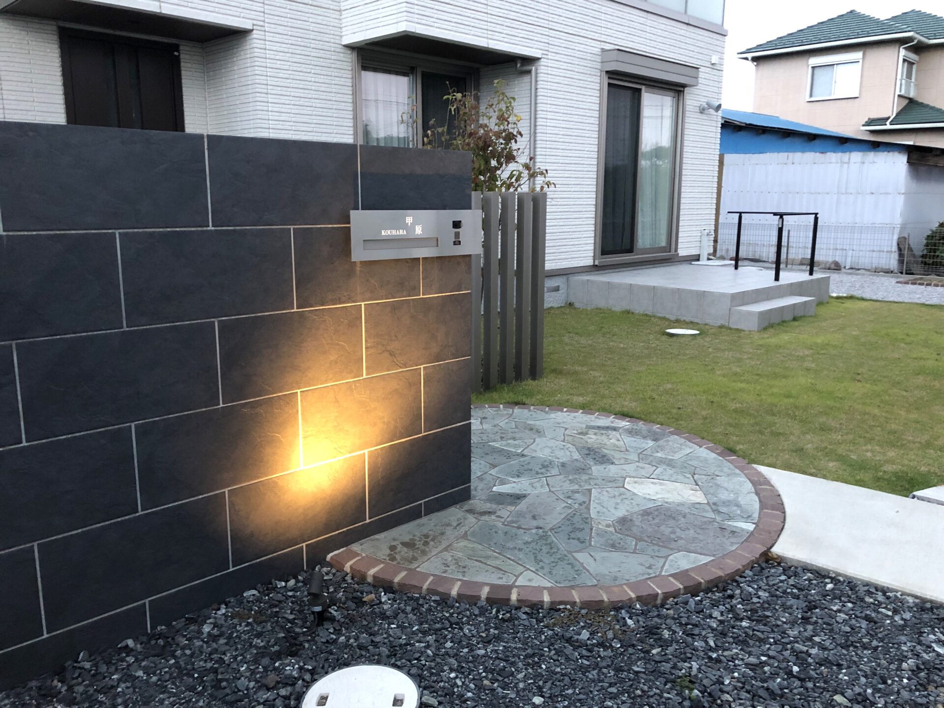 行田市のシンプルモダンな新築外構