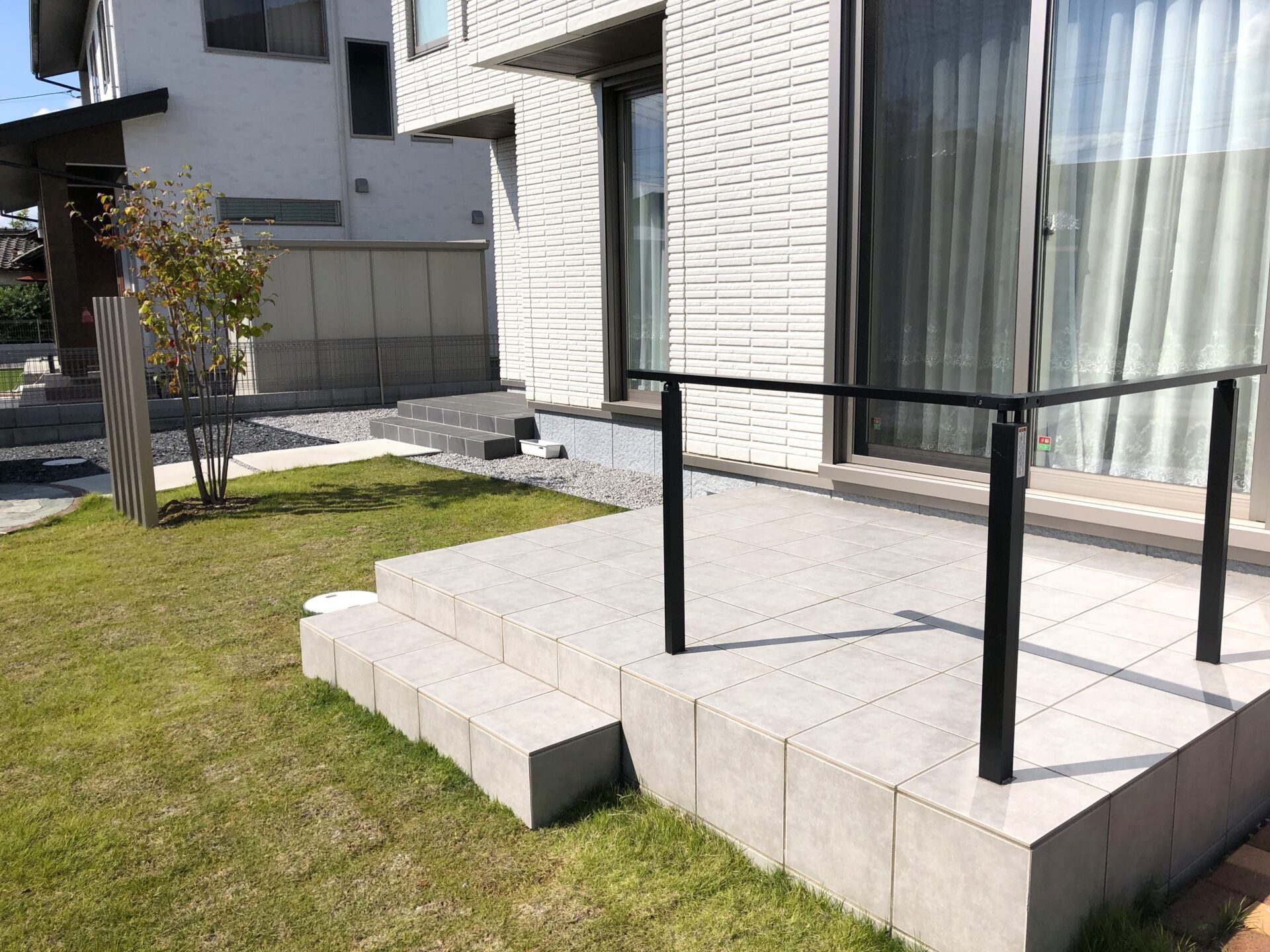 行田市のシンプルモダンな新築外構