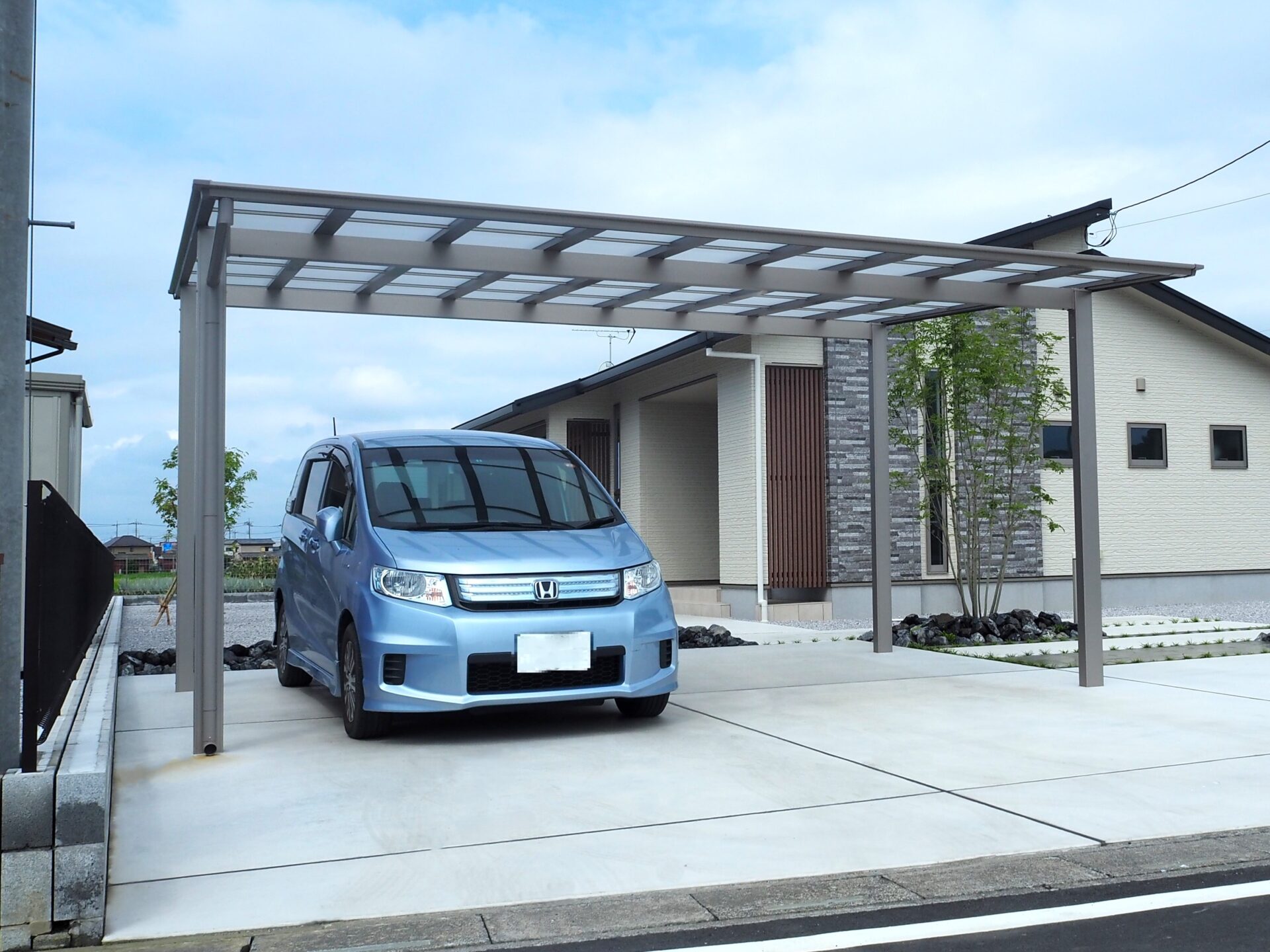 行田市のシンプルスタイルの新築外構