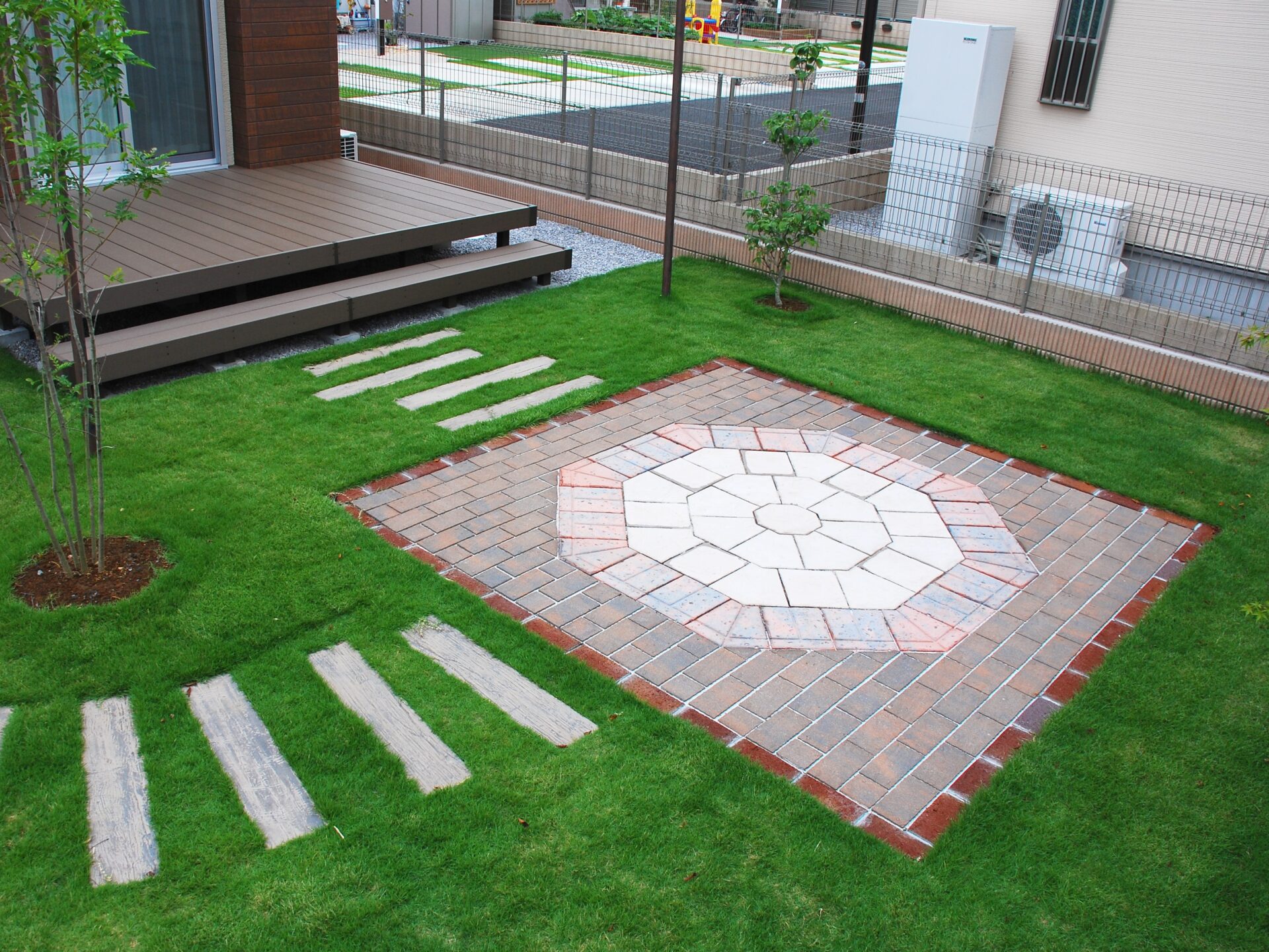 行田市のナチュラルスタイルの新築外構