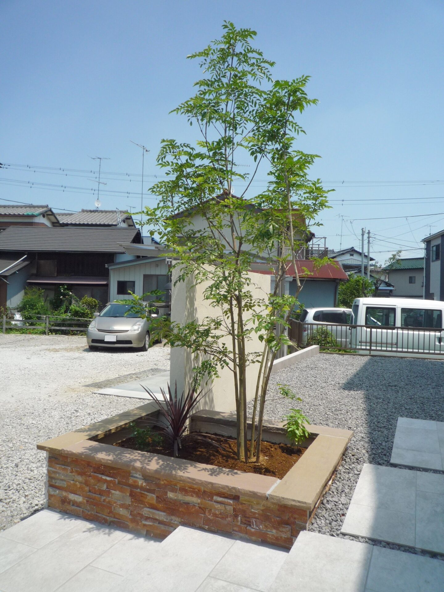 鴻巣市のリゾートスタイルな新築外構