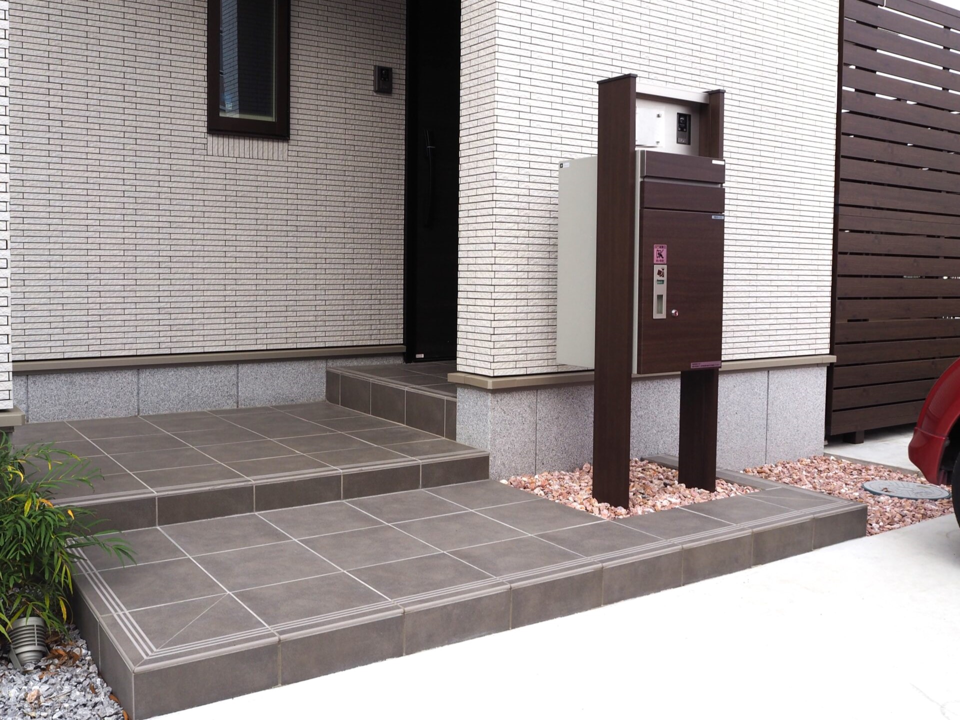 熊谷市のシンプルスタイルな新築外構