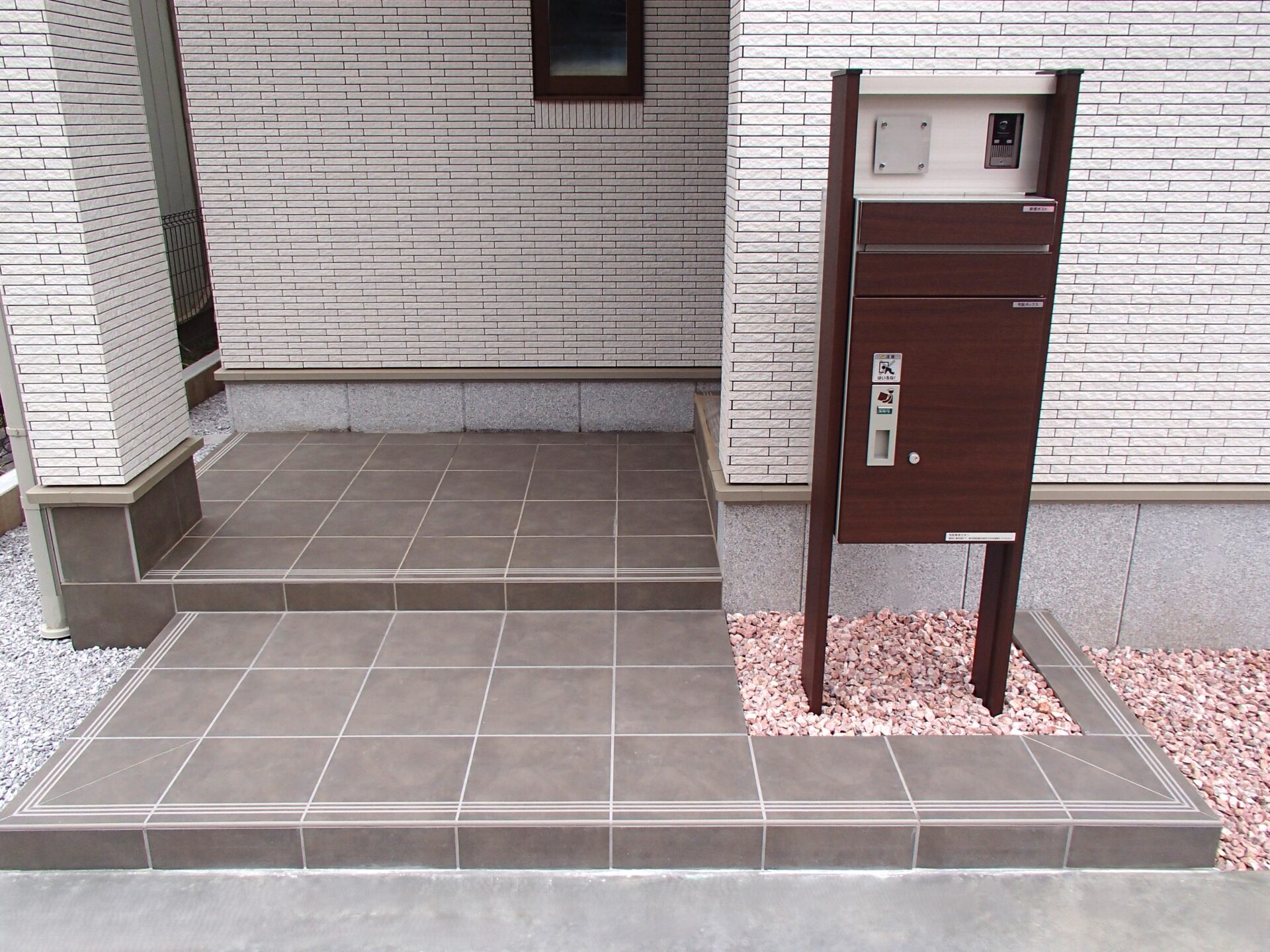 熊谷市のシンプルスタイルな新築外構