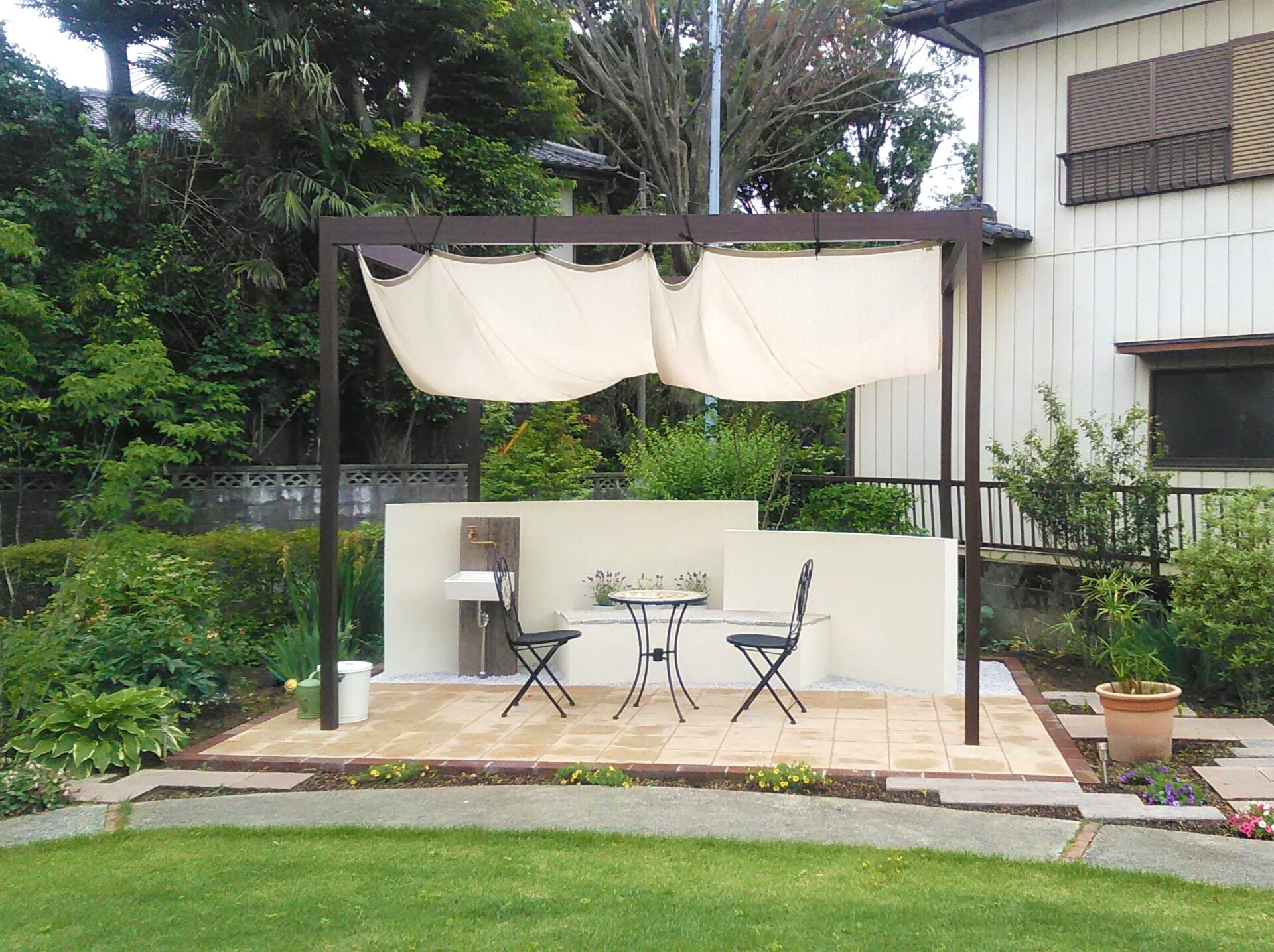 熊谷市　涼やかに夏を楽しめるガーデンシンクつきのお庭