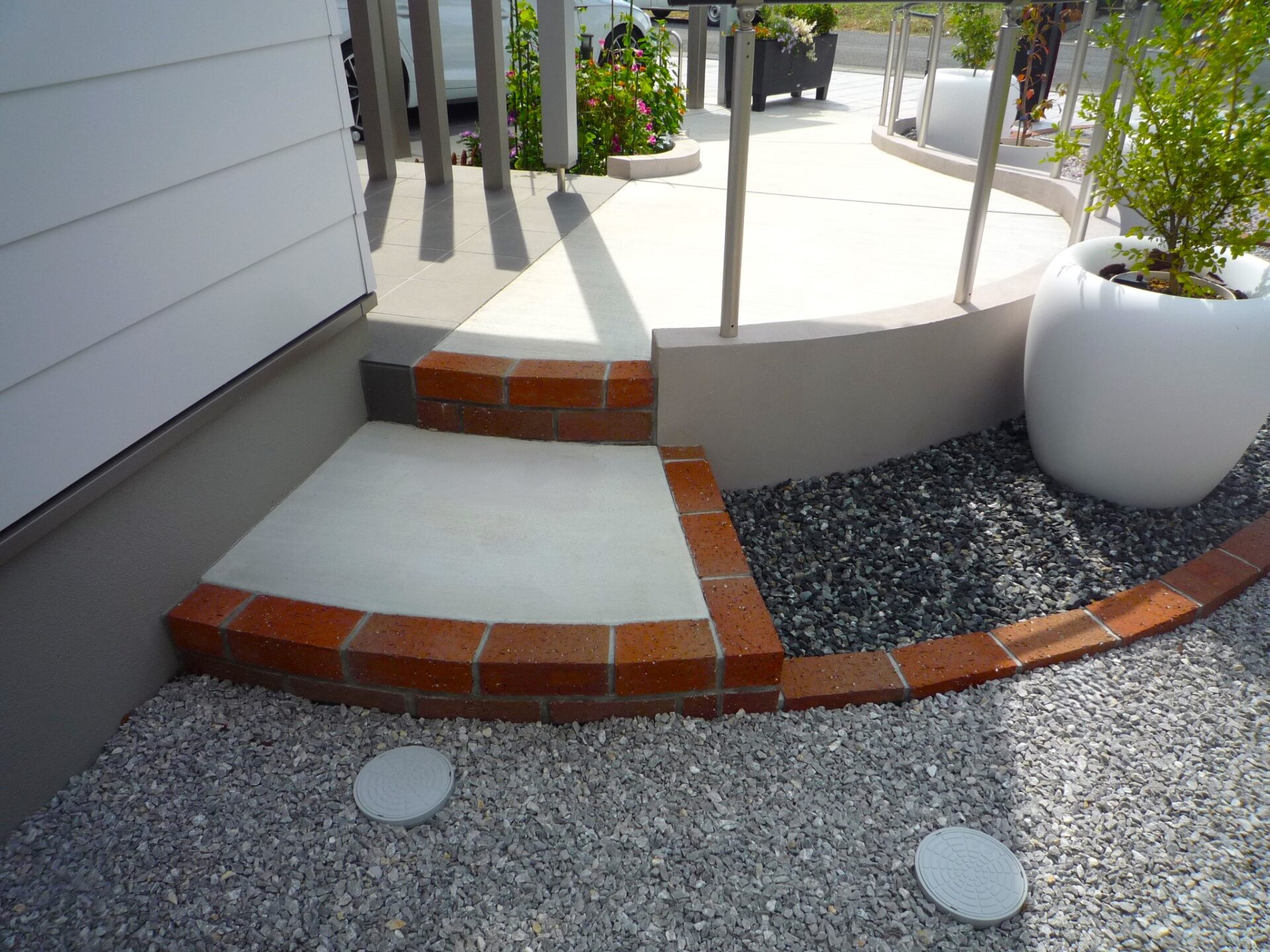 熊谷市のシンプルスタイルな新築外構