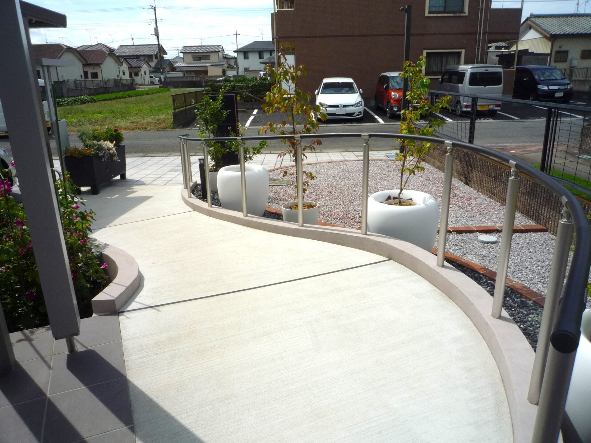 熊谷市のシンプルスタイルな新築外構