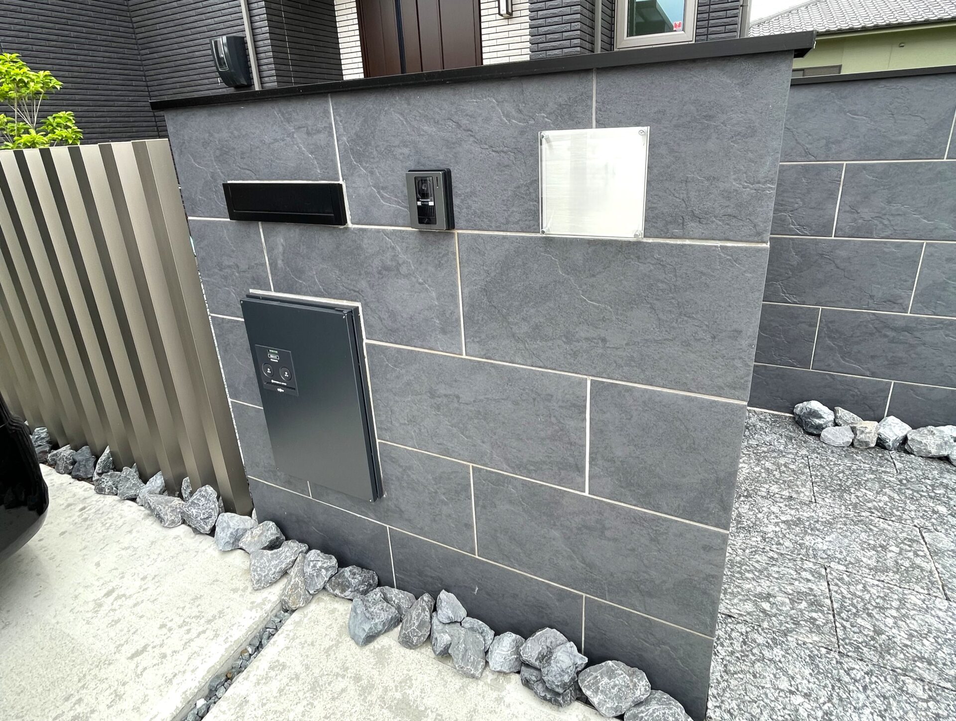 熊谷市のシンプルモダン外構