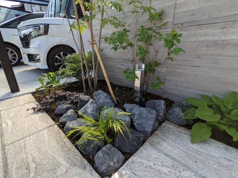 滑川町のシンプルモダンな門まわり