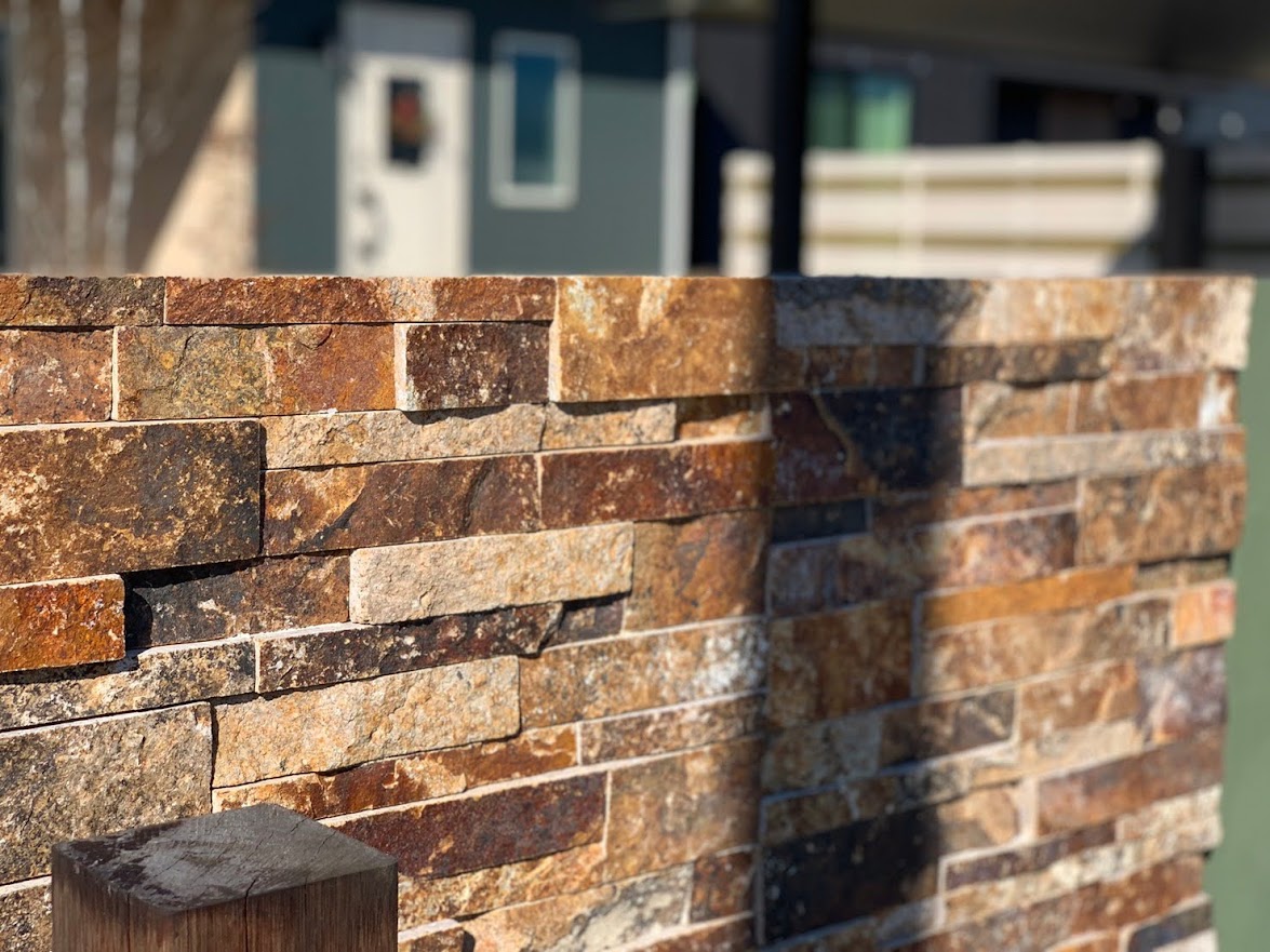 深谷市のアメリカンな門まわり