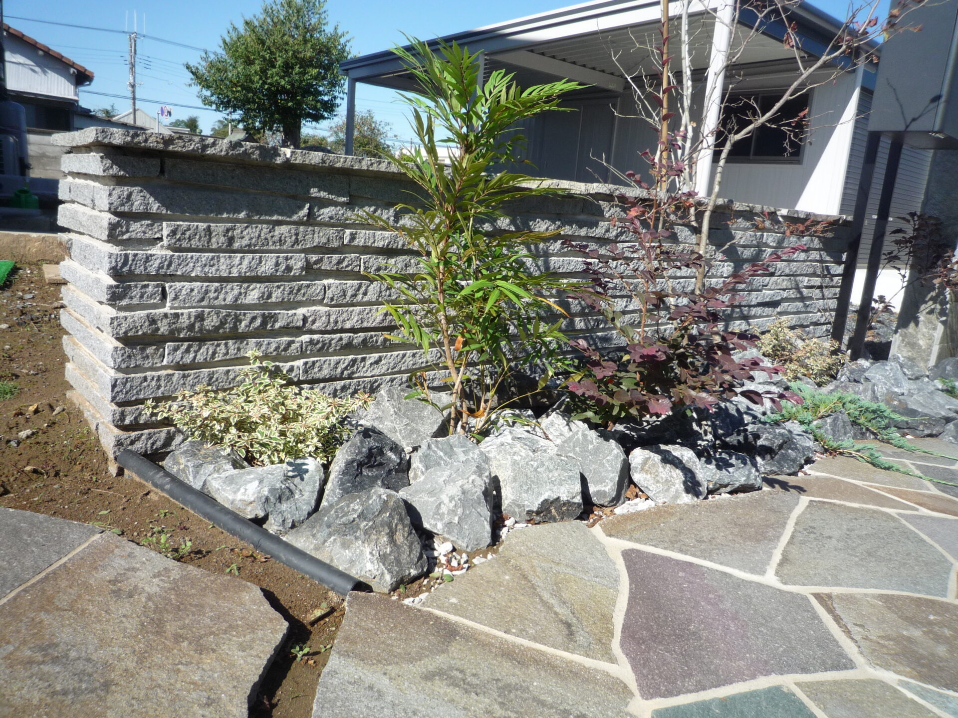 羽生市の和モダンな門まわり