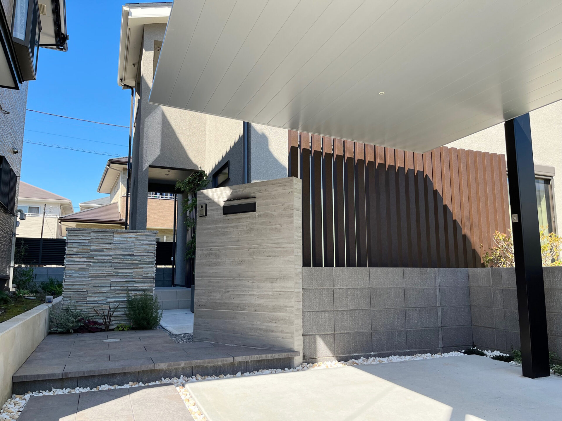 北本市の新築外構の車庫まわりの施工事例