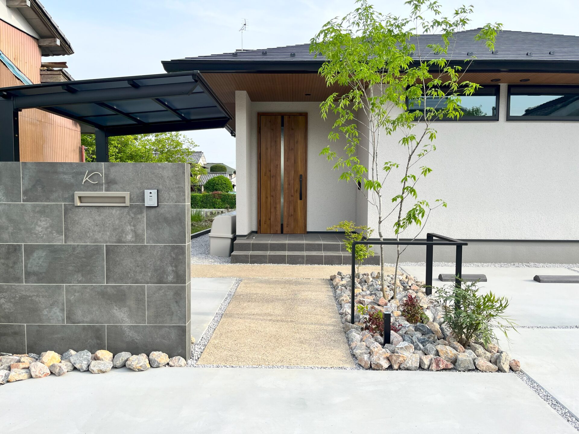 熊谷市 平屋に似合うこだわりのオープン外構