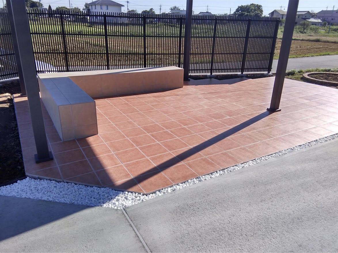 深谷市 アウトドアリビングのあるナチュラルスタイルな外構にお庭のリフォーム