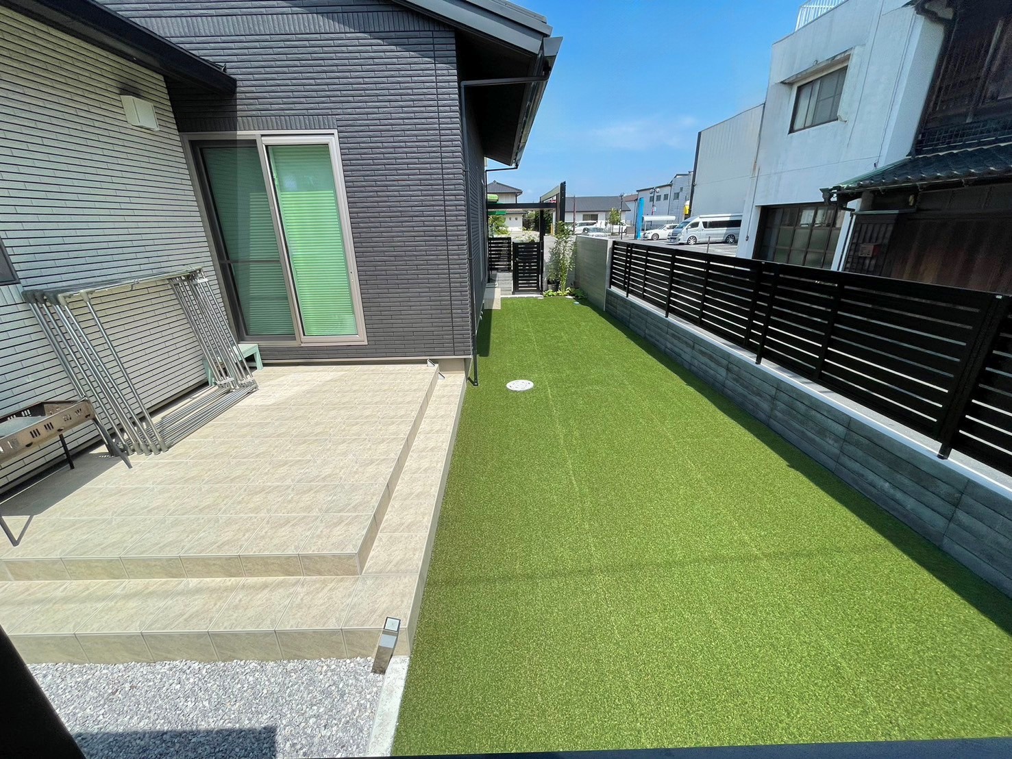 羽生市のシンプルモダンな新築外構