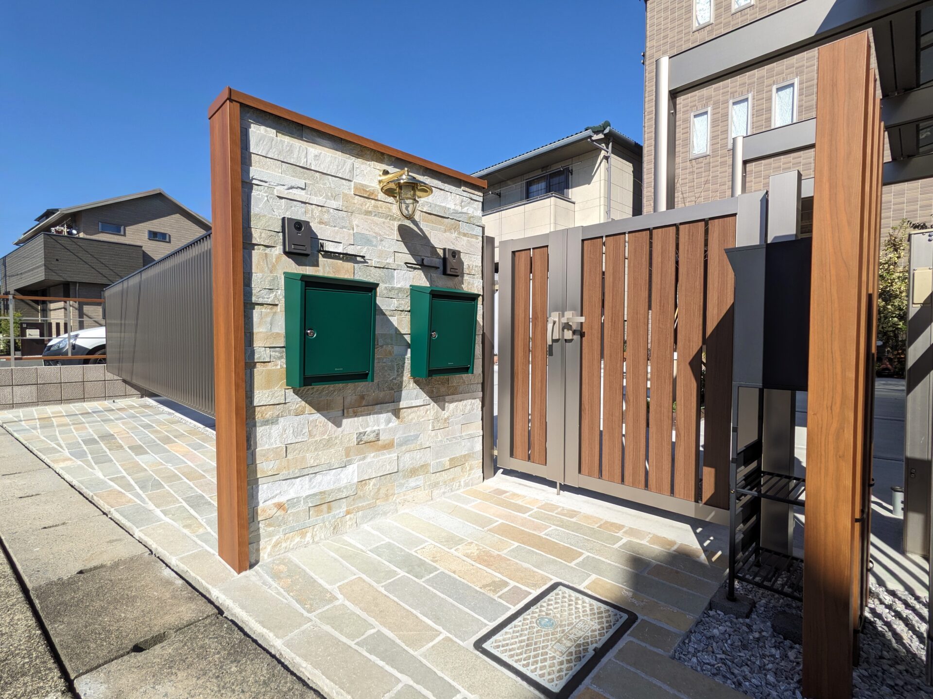 坂戸市のお庭のリフォ―ム、ナチュラルなクローズ外構