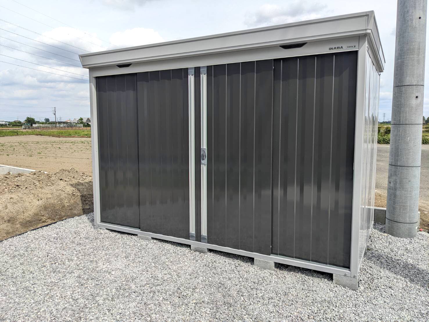 深谷市のシンプルモダンな新築外構