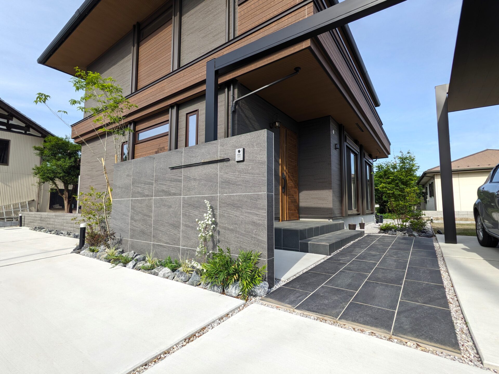 熊谷市のシンプルもdんな門まわり、門柱の施工事例