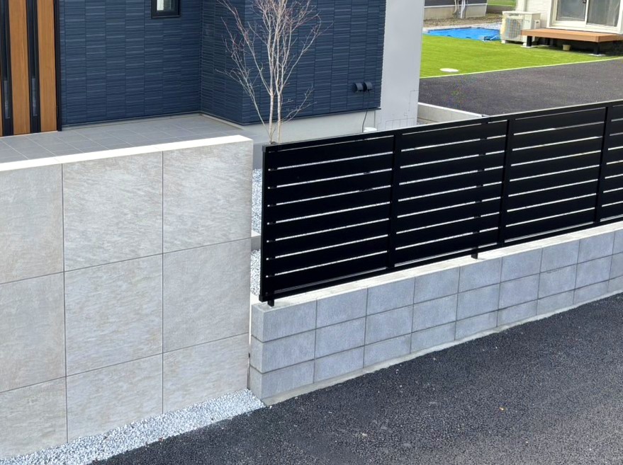 加須市のシンプルモダンな新築外構