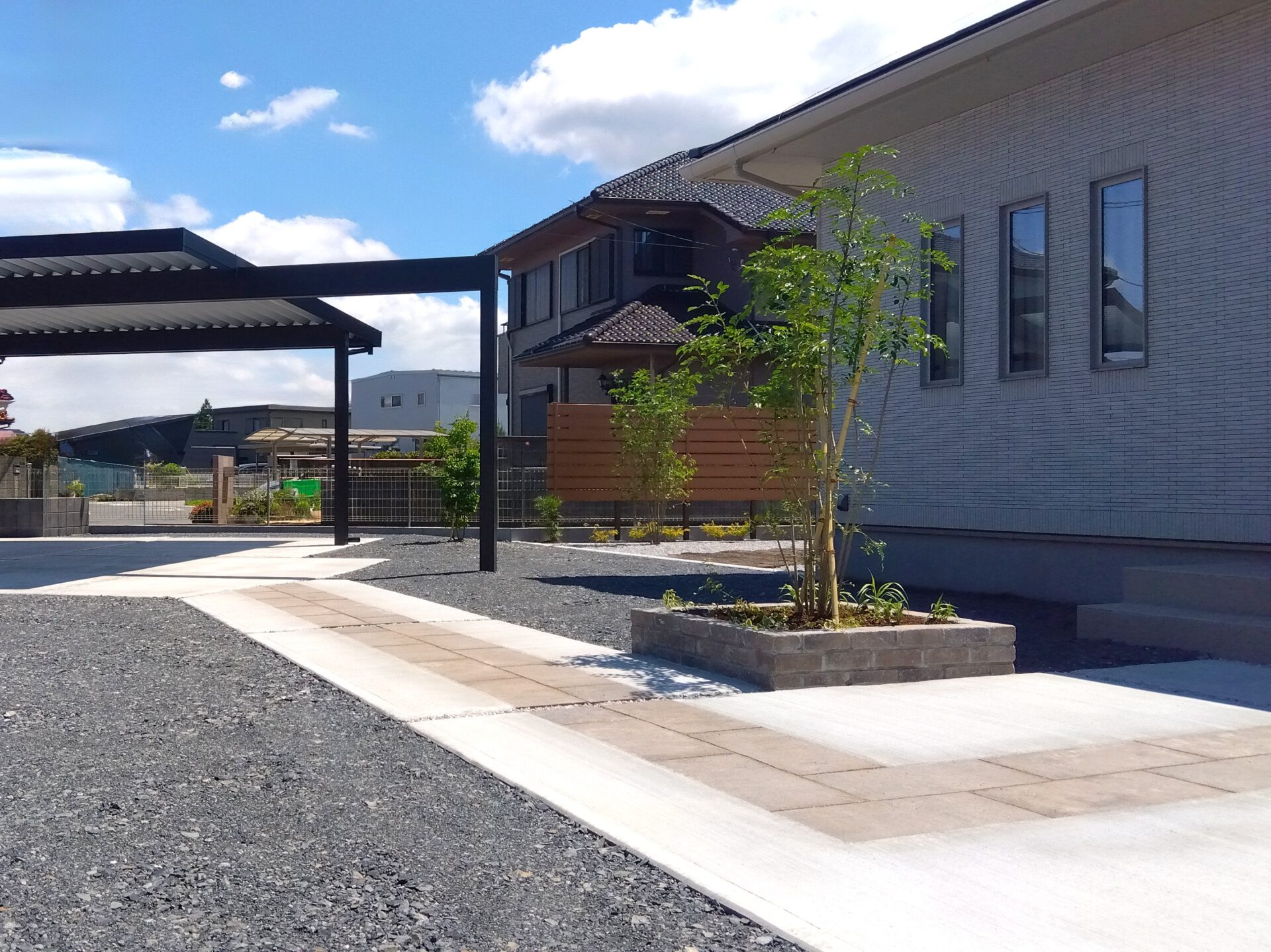 鴻巣市、ジーポートproのあるシンプル外構